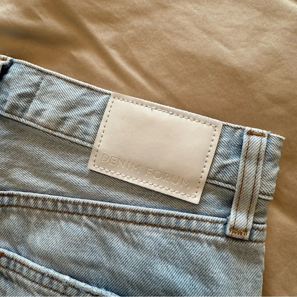 Aritzia Denim Forum The Yoko Long Short, 25